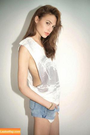 Gal Gadot photo #0061