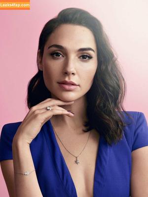 Gal Gadot photo #0124