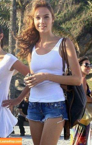 Gal Gadot photo #0154