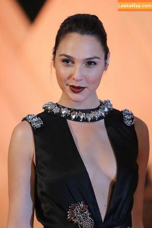 Gal Gadot photo #0156