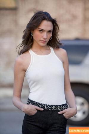 Gal Gadot photo #0160