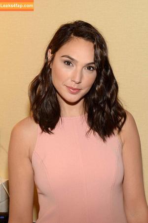 Gal Gadot photo #0196
