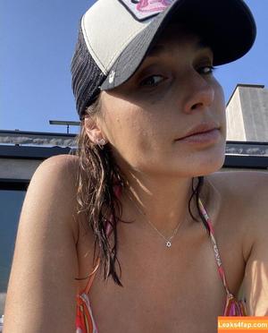 Gal Gadot photo #0216