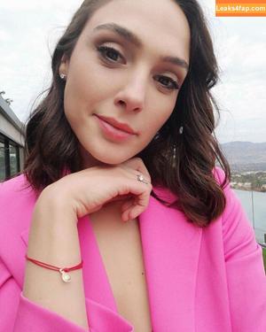 Gal Gadot photo #0322