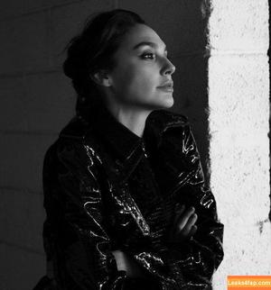 Gal Gadot photo #0352