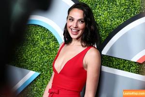 Gal Gadot photo #0387