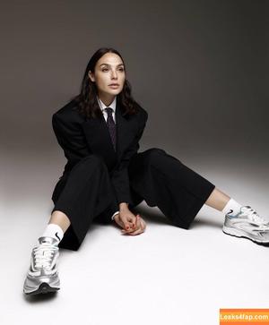Gal Gadot photo #0395