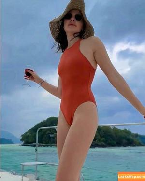 Gal Gadot photo #0403