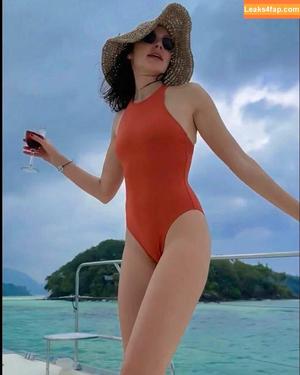 Gal Gadot photo #0406