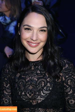 Gal Gadot photo #0419