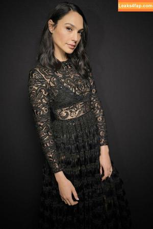 Gal Gadot photo #0425