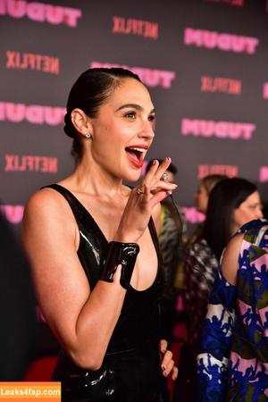 Gal Gadot photo #0491