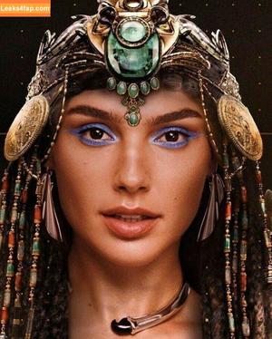 Gal Gadot photo #0504