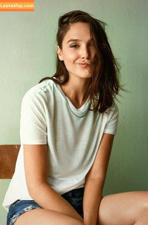 Gal Gadot photo #0718