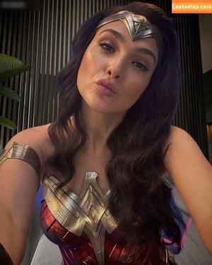 Gal Gadot photo #0738