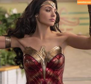 Gal Gadot photo #0740