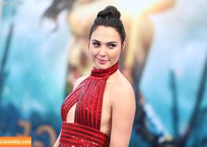 Gal Gadot photo #0826