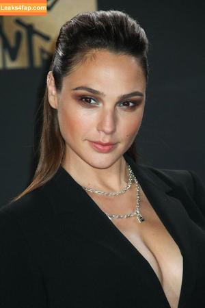 Gal Gadot photo #0827