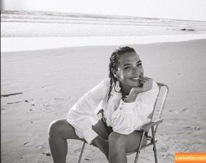 Gal Gadot photo #0872