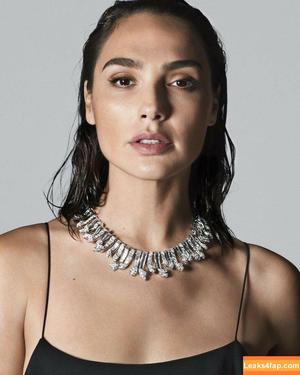 Gal Gadot photo #0939