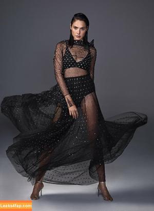 Gal Gadot photo #0945