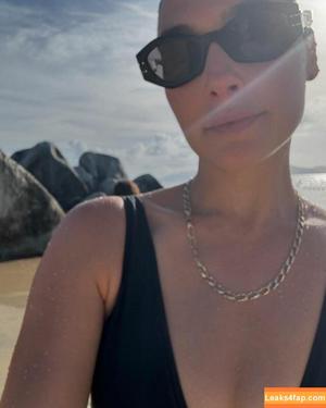 Gal Gadot photo #0951