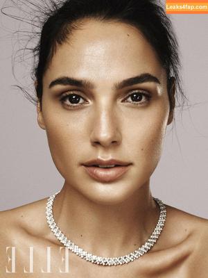 Gal Gadot photo #0975