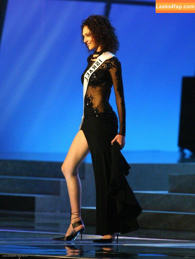 Gal Gadot / gal_gadot / https: / inked_hriss leaked photo photo #1041