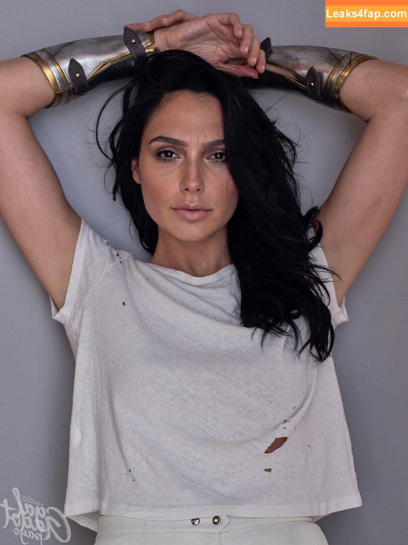 Gal Gadot / gal_gadot / https: / inked_hriss leaked photo photo #1044