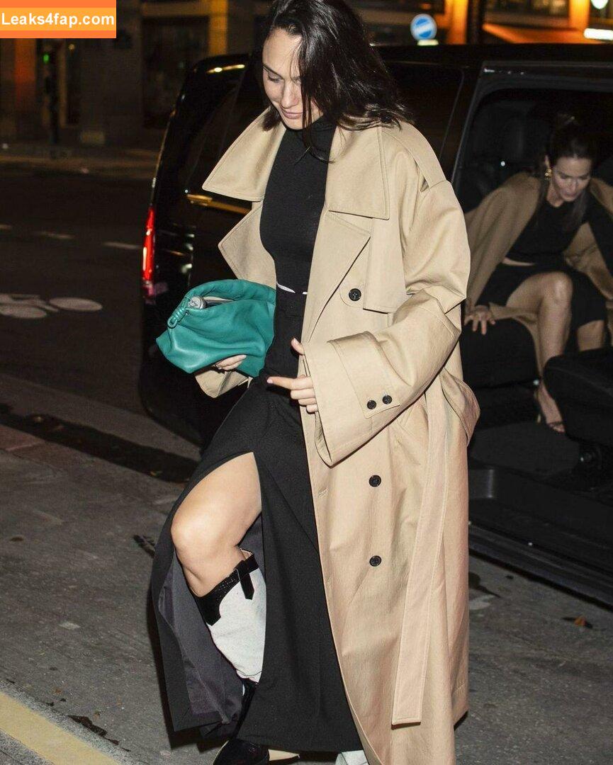 Gal Gadot / gal_gadot / https: / inked_hriss leaked photo photo #1059