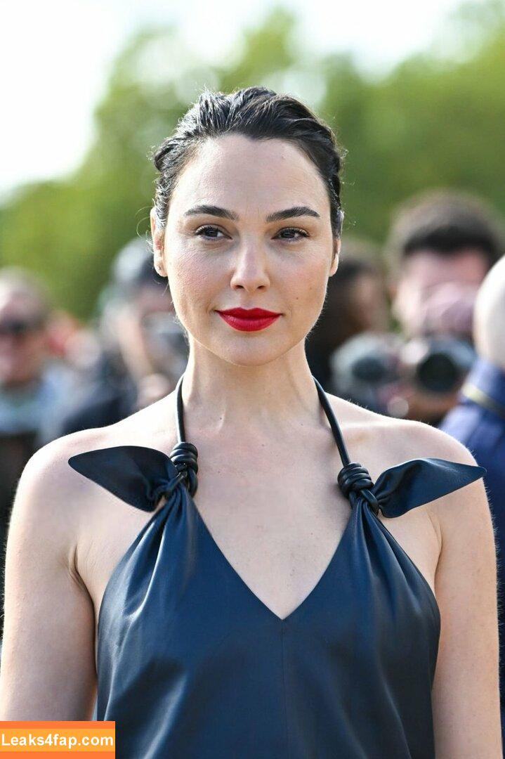 Gal Gadot / gal_gadot / https: / inked_hriss leaked photo photo #1069