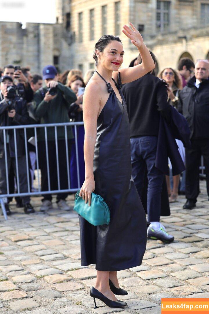 Gal Gadot / gal_gadot / https: / inked_hriss leaked photo photo #1084