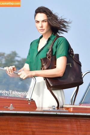 Gal Gadot photo #1037