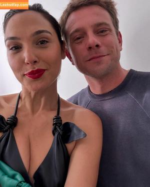 Gal Gadot photo #1074