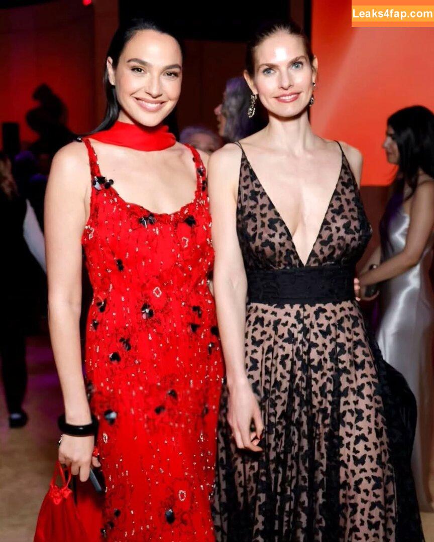 Gal Gadot / gal_gadot / https: / inked_hriss leaked photo photo #2126