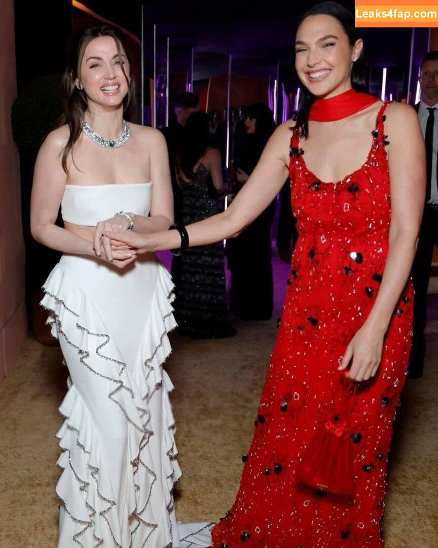 Gal Gadot / GalGadot / gal_gadot / inked_hriss leaked photo photo #2127