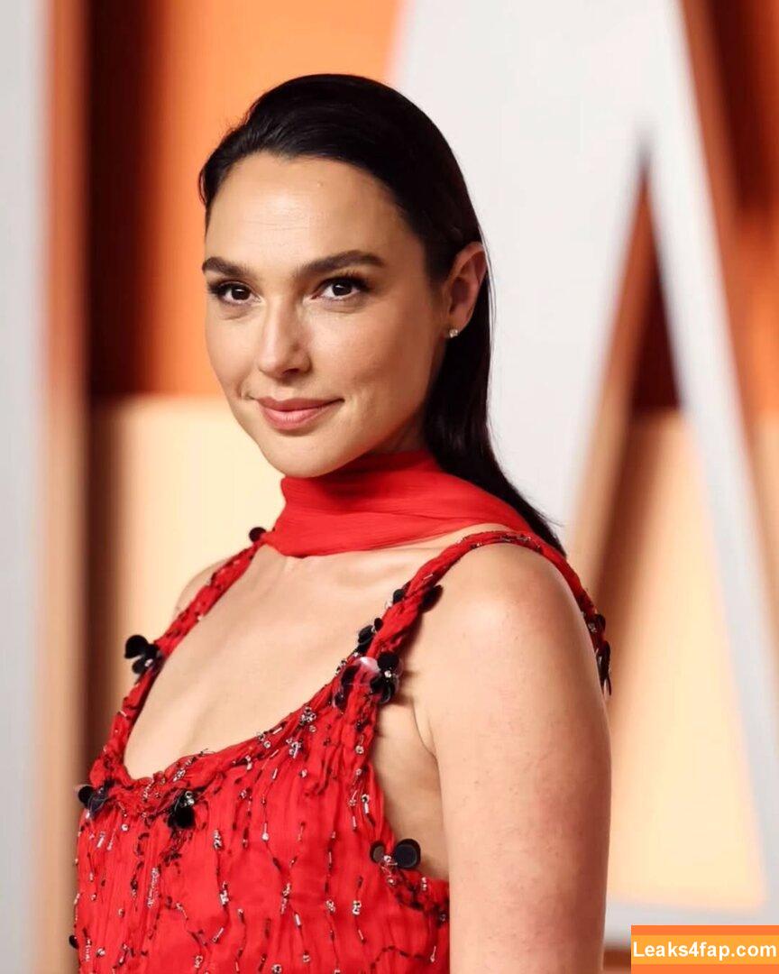Gal Gadot / gal_gadot / https: / inked_hriss leaked photo photo #2130