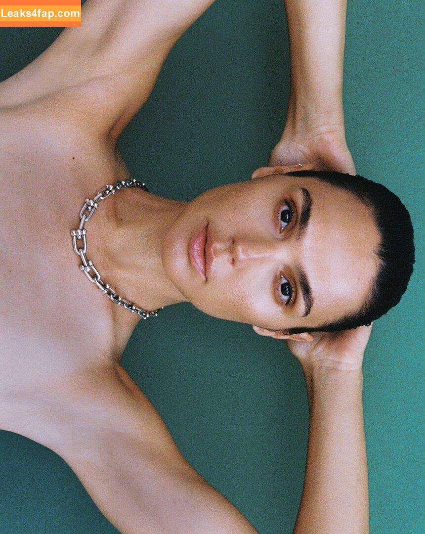 Gal Gadot / gal_gadot / https: / inked_hriss leaked photo photo #2132