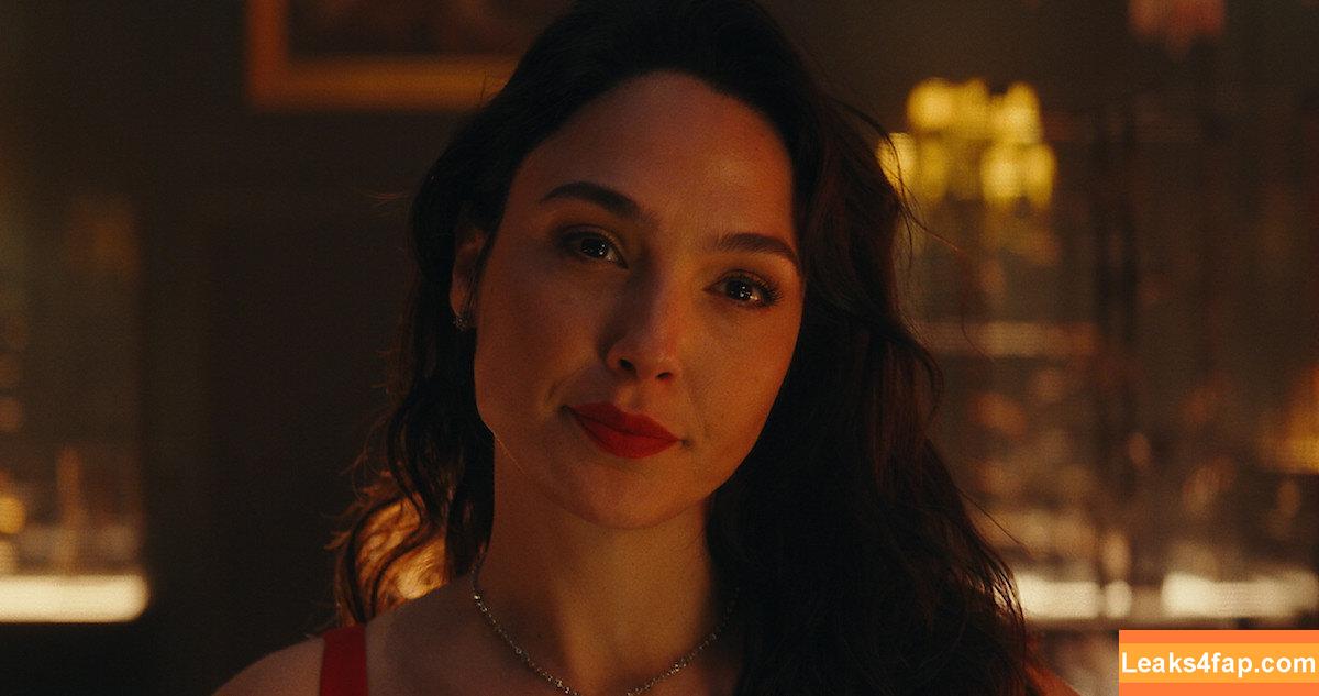Gal Gadot / gal_gadot / https: / inked_hriss leaked photo photo #2135