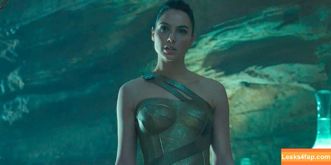 Gal Gadot / gal_gadot / https: / inked_hriss leaked photo photo #2146