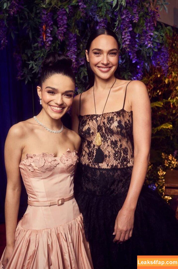 Gal Gadot / gal_gadot / https: / inked_hriss leaked photo photo #2171