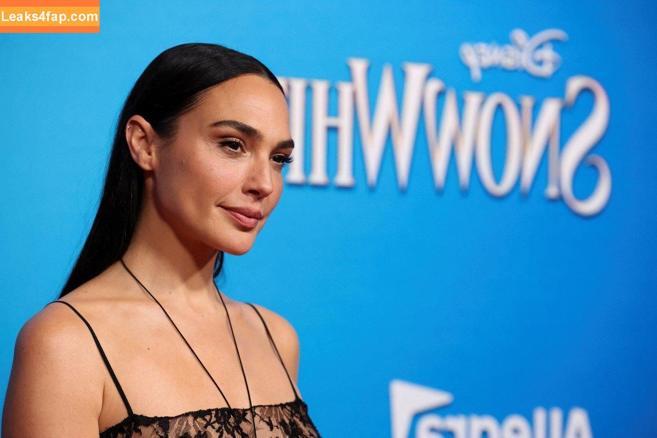 Gal Gadot / gal_gadot / https: / inked_hriss leaked photo photo #2177