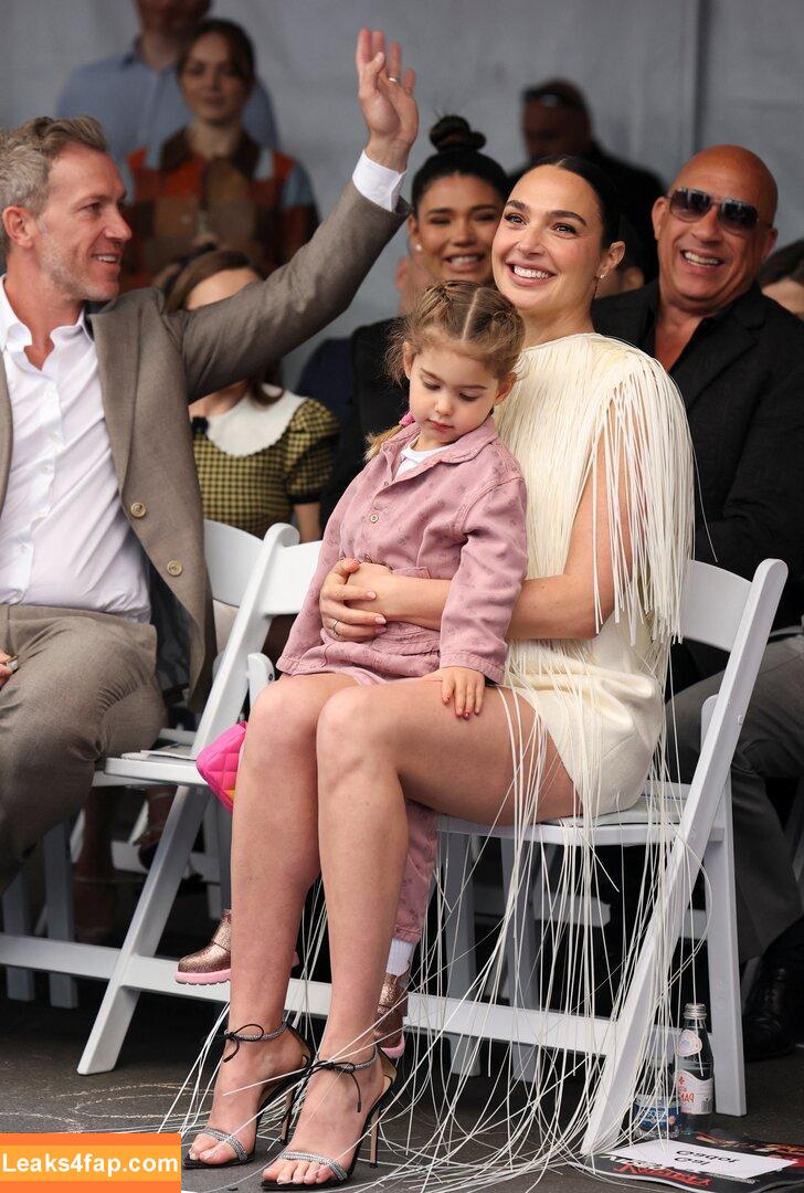Gal Gadot / gal_gadot / https: / inked_hriss leaked photo photo #2182