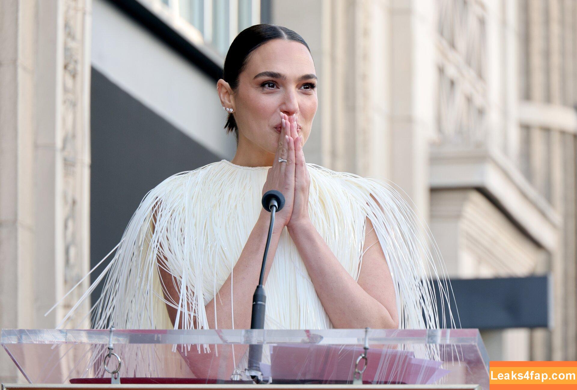 Gal Gadot / gal_gadot / https: / inked_hriss leaked photo photo #2198