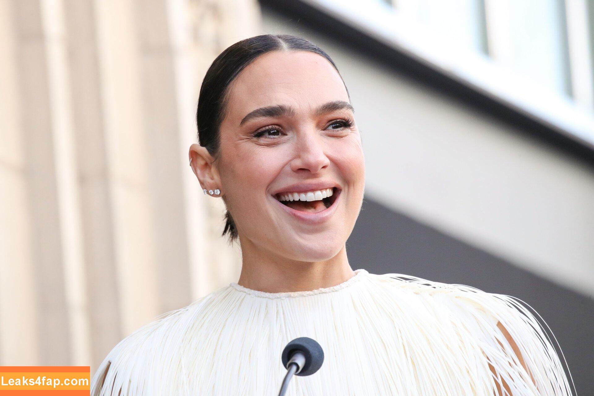 Gal Gadot / gal_gadot / https: / inked_hriss leaked photo photo #2199