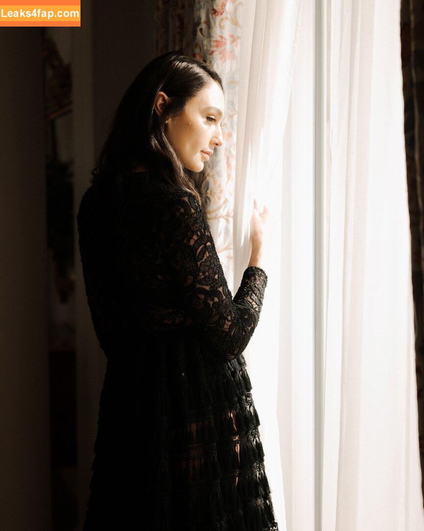 Gal Gadot / gal_gadot / https: / inked_hriss leaked photo photo #2216