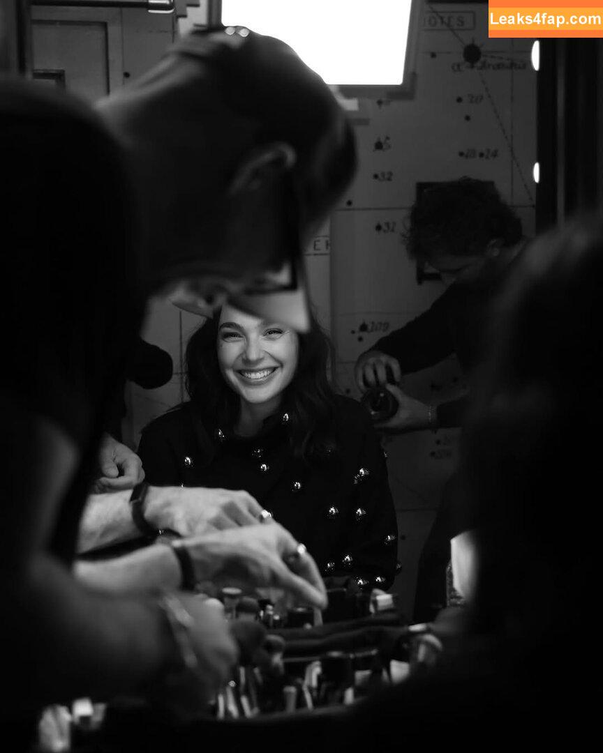 Gal Gadot / gal_gadot / https: / inked_hriss leaked photo photo #2221