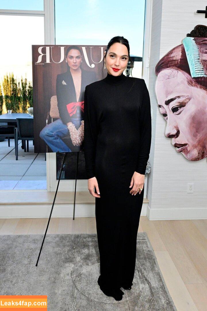 Gal Gadot / gal_gadot / https: / inked_hriss leaked photo photo #2242