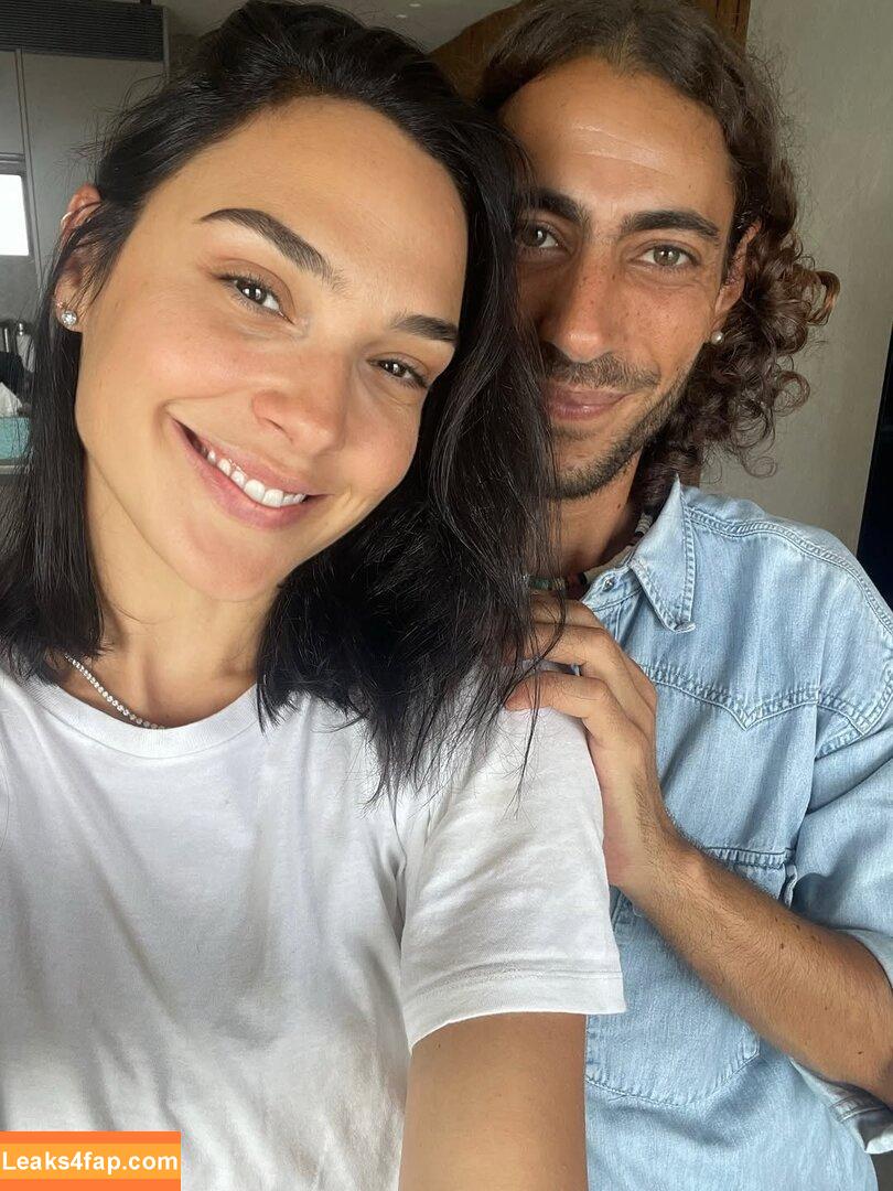 Gal Gadot / gal_gadot / https: / inked_hriss leaked photo photo #2336
