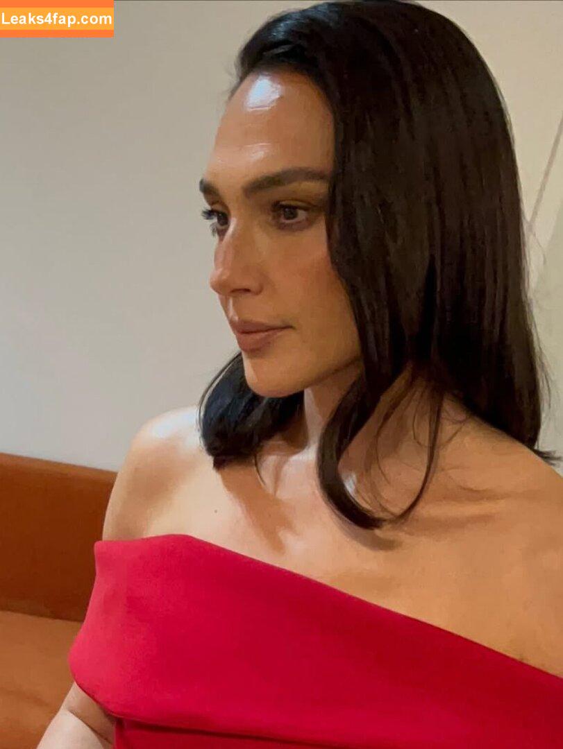 Gal Gadot / gal_gadot / https: / inked_hriss leaked photo photo #2344